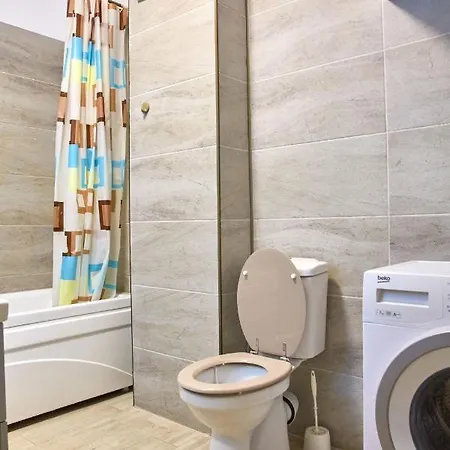 Hampton 2 By Alz Năvodari