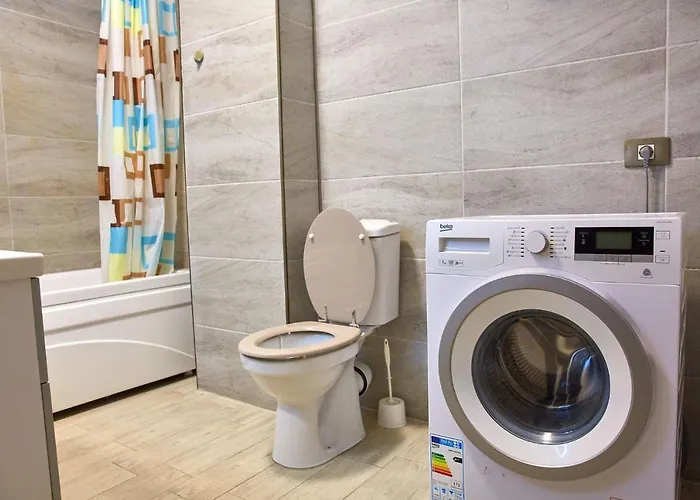 Hampton 2 By Alz Нэводари