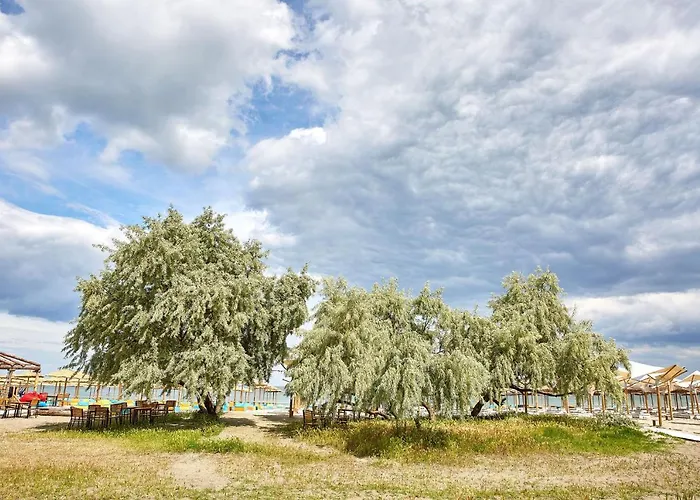 Апартаменты Hampton 2 By Alz Нэводари