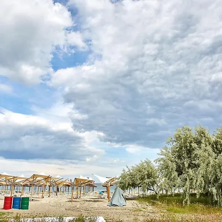 Apartment Hampton 2 By Alz *