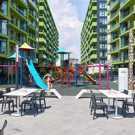 Hampton 2 By Alz * Navodari